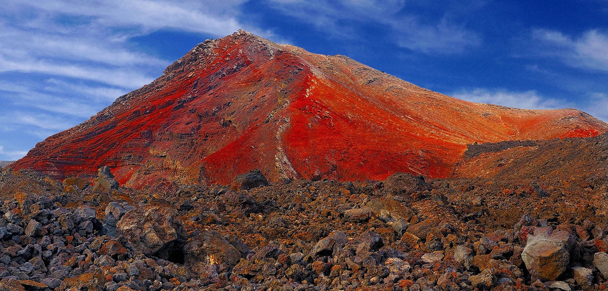 montaña roja volcano