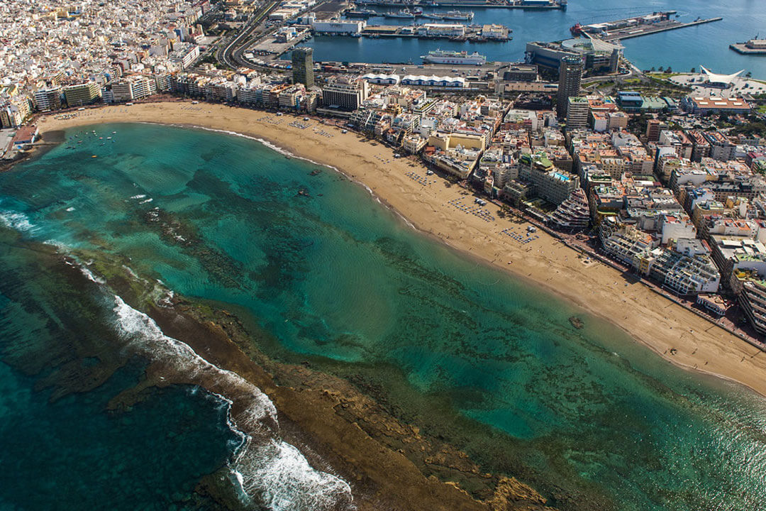 Las Canteras Beach in Las Palmas de Gran Canaria